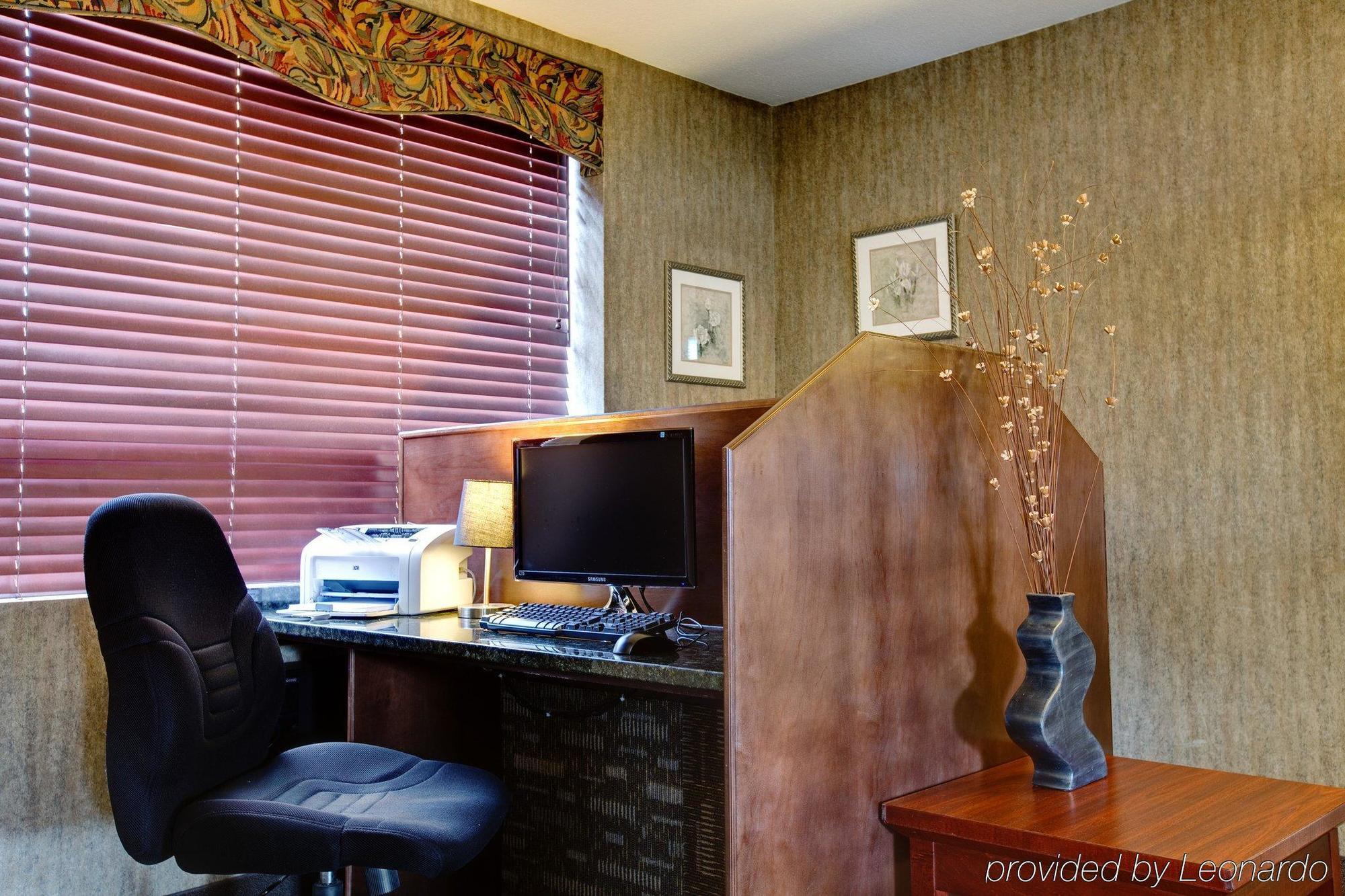 Best Western Plus City Centre Inn Едмонтон Зручності фото