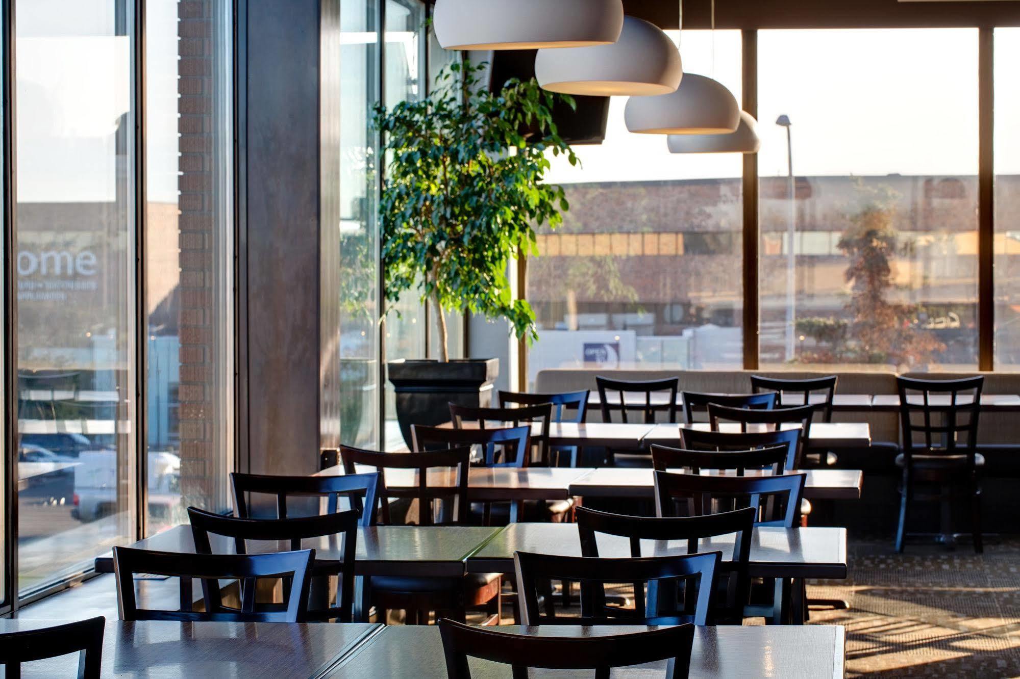 Best Western Plus City Centre Inn Едмонтон Екстер'єр фото